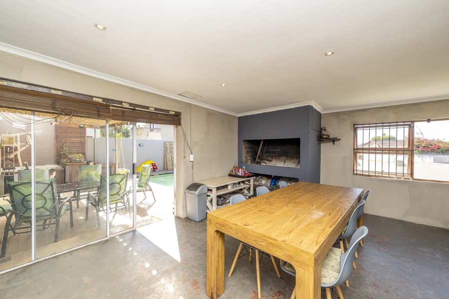3 Bedroom Property for Sale in Parklands Western Cape